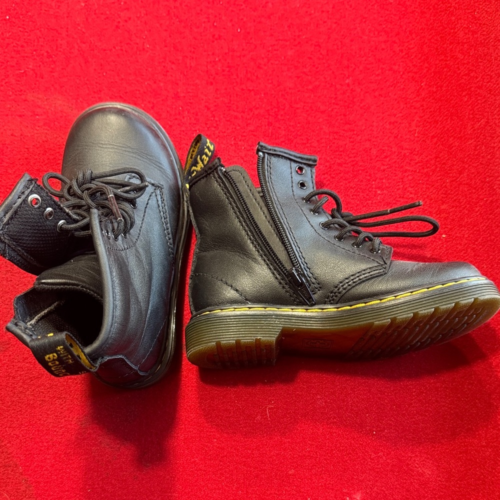 Kids Black Leather Dr. Martens - Picture 4 of 6